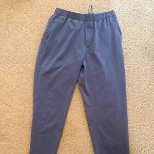 Lululemon men’s lightweight pants